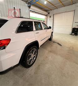 جيب جراند شيروكي